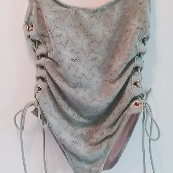 No Boundaries siwm suit - Picture 9 of 10